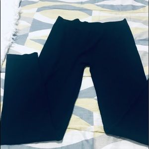 🔥Black jeggings ( Sweater like material)